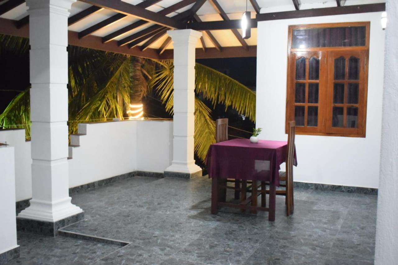 The Alexis'S Guest House نيجومبو المظهر الخارجي الصورة
