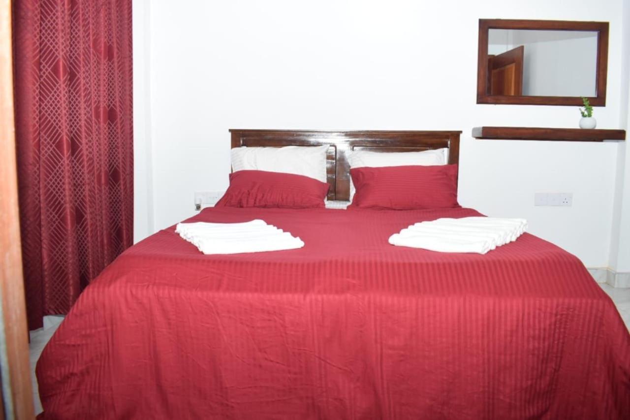 The Alexis'S Guest House نيجومبو المظهر الخارجي الصورة